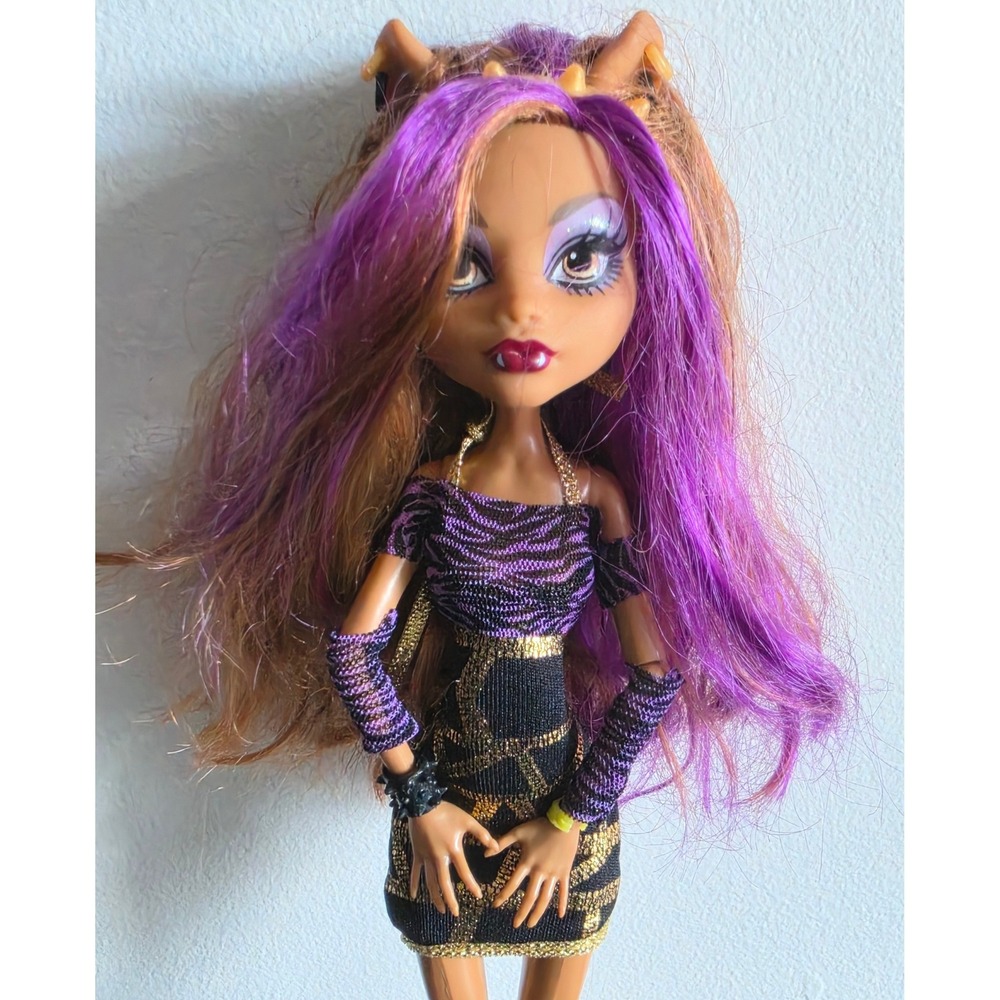Monster High Clawdeen Wolf Doll Black Gold Purple Dress Arm Warmers Mattel